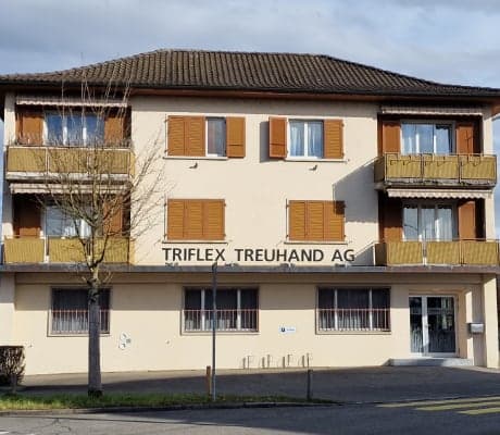 Geschäftshaus der Triflex Treuhand AG an der Hauptstrasse 62 in Aarau Rohr